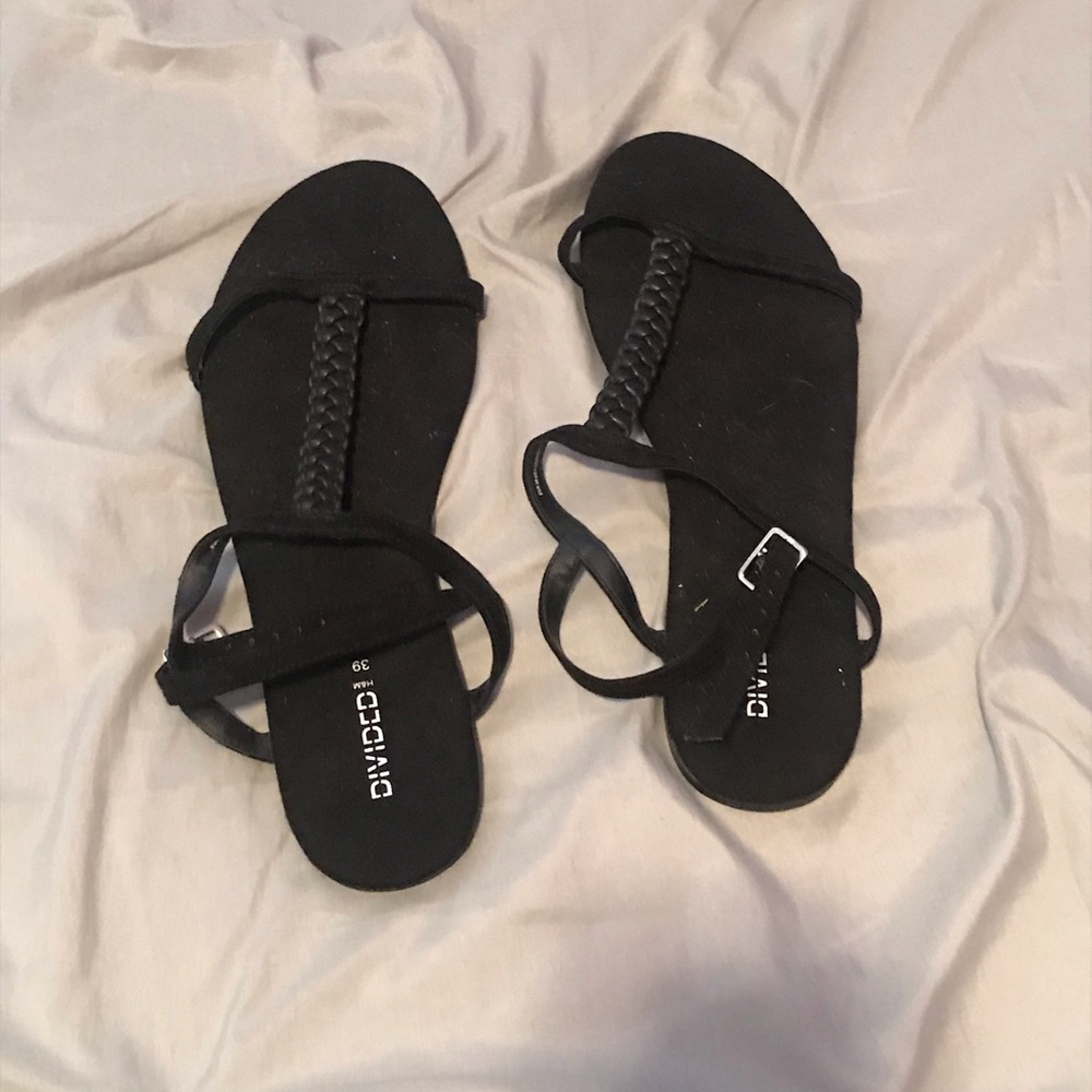 H&M (Divided) Black Sandals